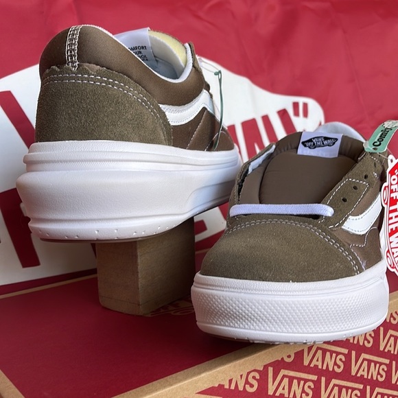 Vans Old Skool Over
Walnut
VNOA7Q5E1NU
WMNS platforms - sneakers - Picture 2 of 16